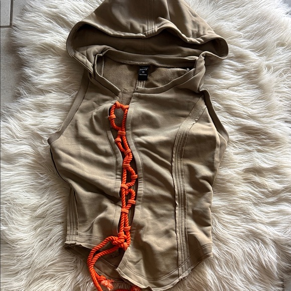 SHEIN Tops - 🧡TAN HOODED TANK WITH ROPE DETAIL🧡